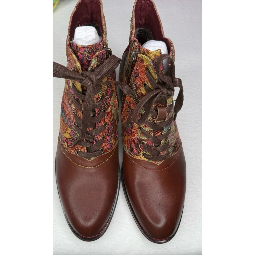 L'Artiste Roselia Floral Tapestry Ankle Boots Brown Multi EU 39 US 8.5 NWT - Picture 3 of 7